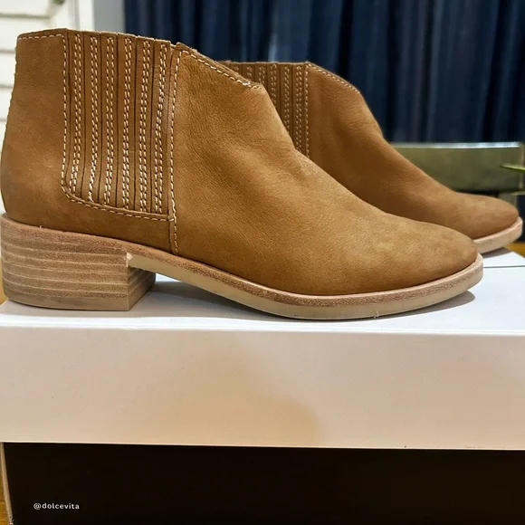 Dolce Vita Towne Bootie EUC Size 6 - Picture 3 of 6